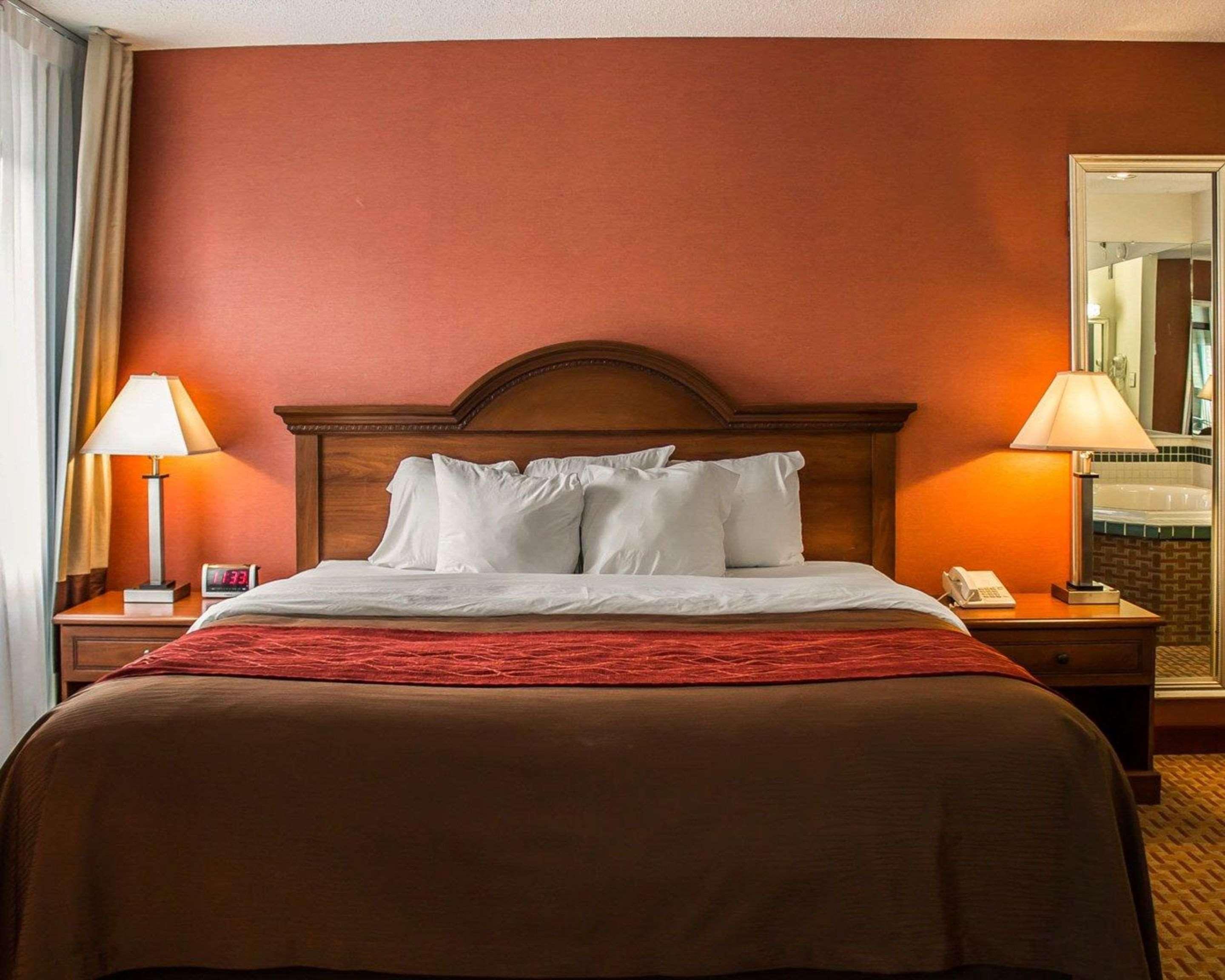Quality Inn East Liverpool Eksteriør billede
