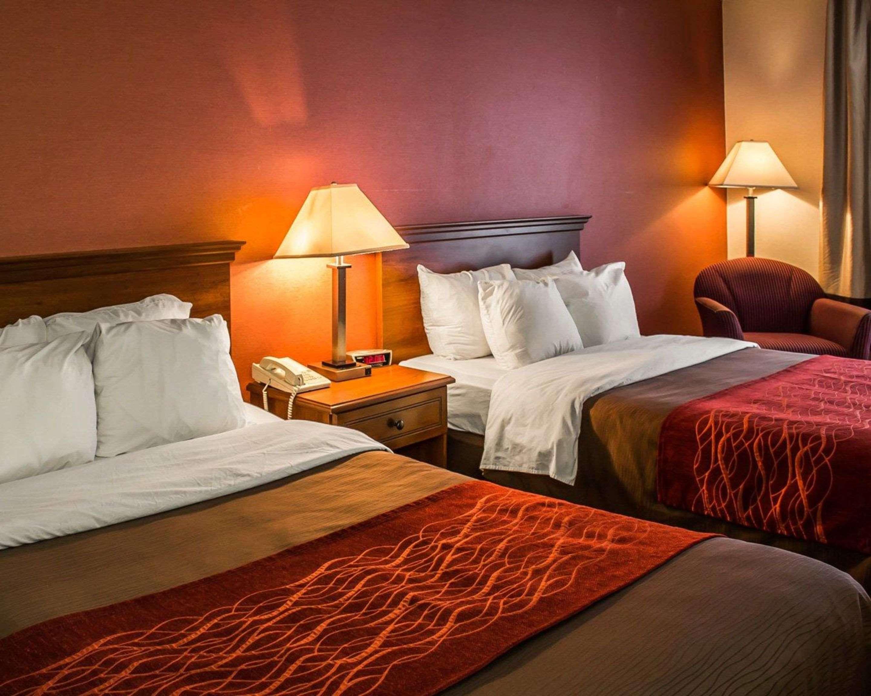 Quality Inn East Liverpool Eksteriør billede