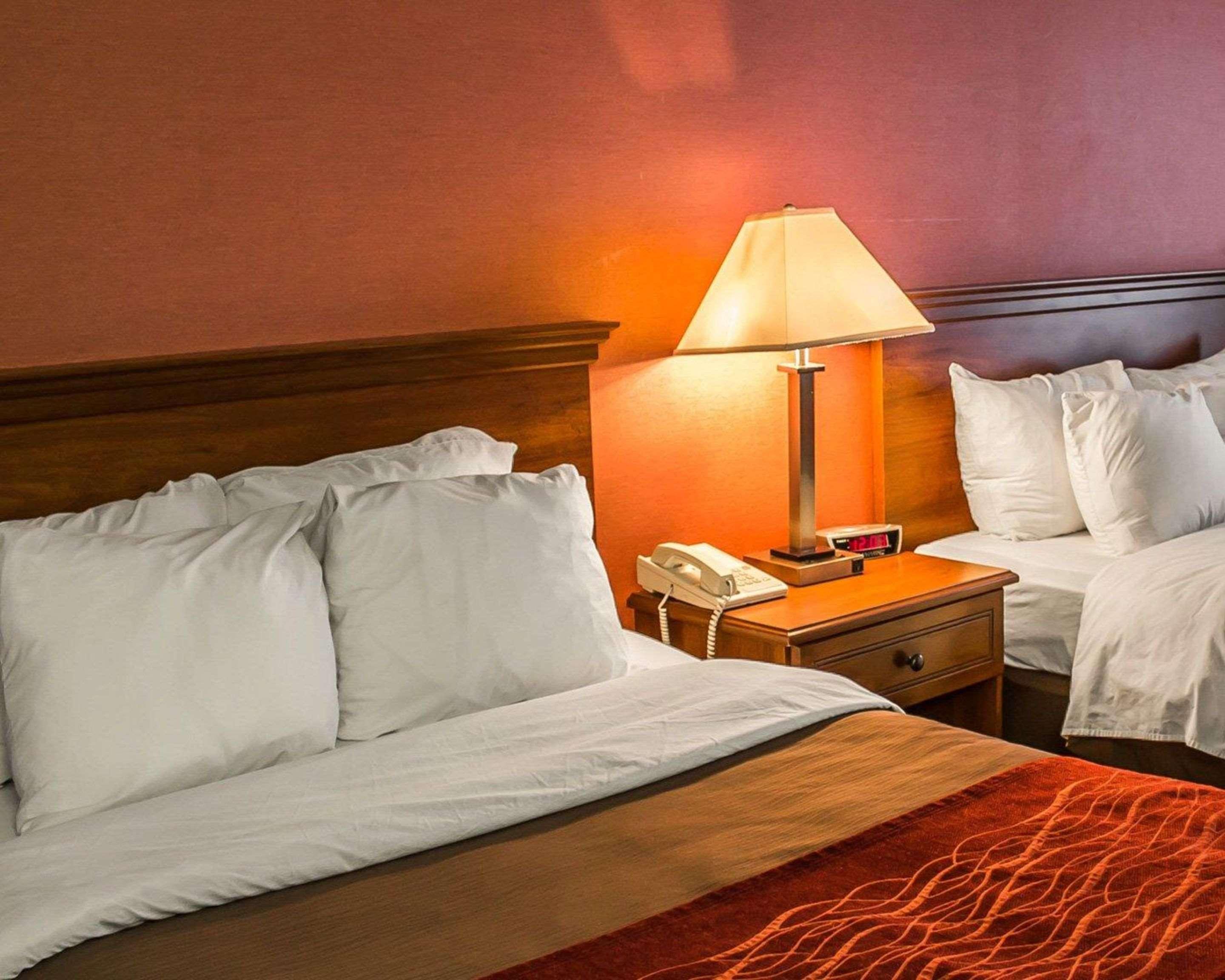 Quality Inn East Liverpool Eksteriør billede