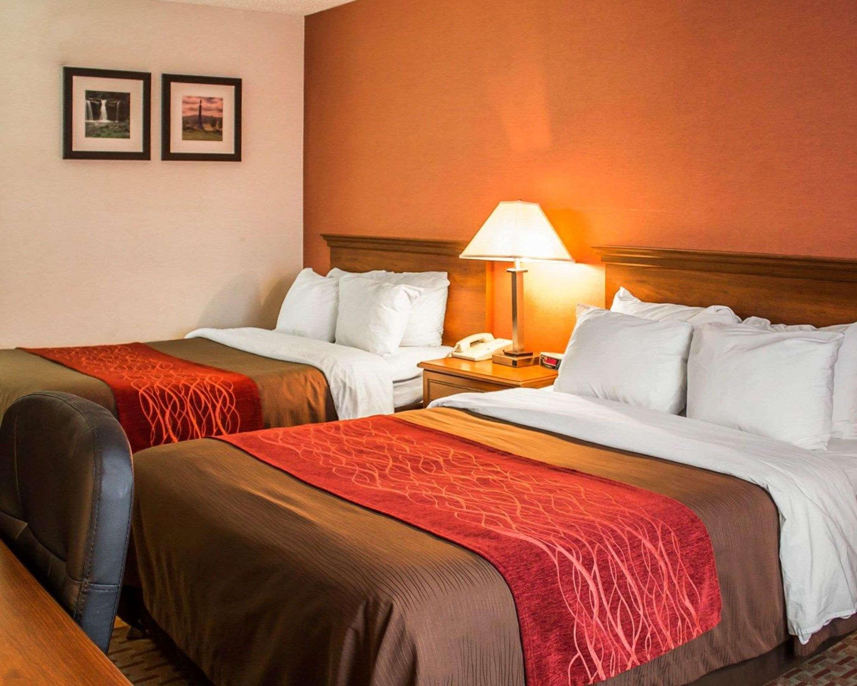 Quality Inn East Liverpool Eksteriør billede