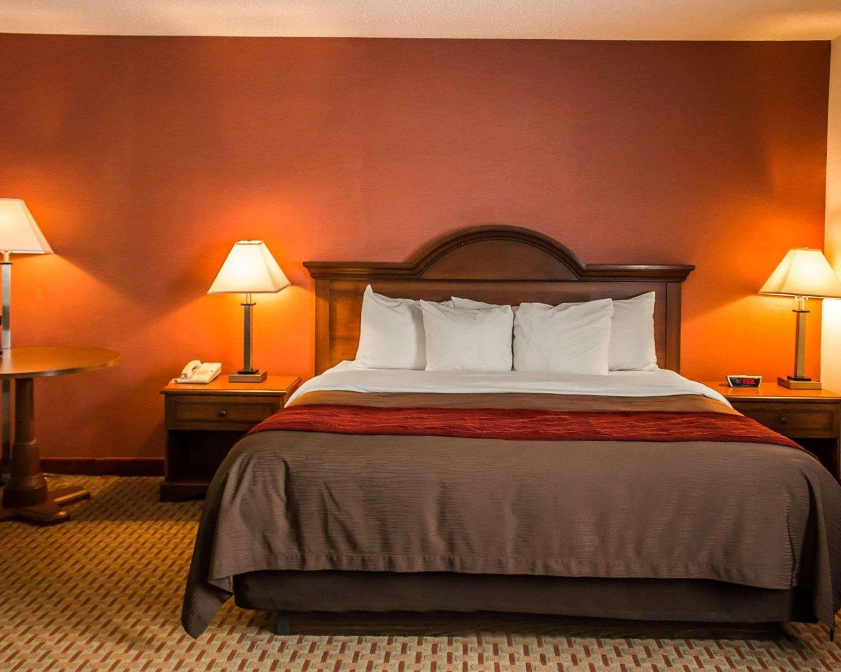 Quality Inn East Liverpool Eksteriør billede