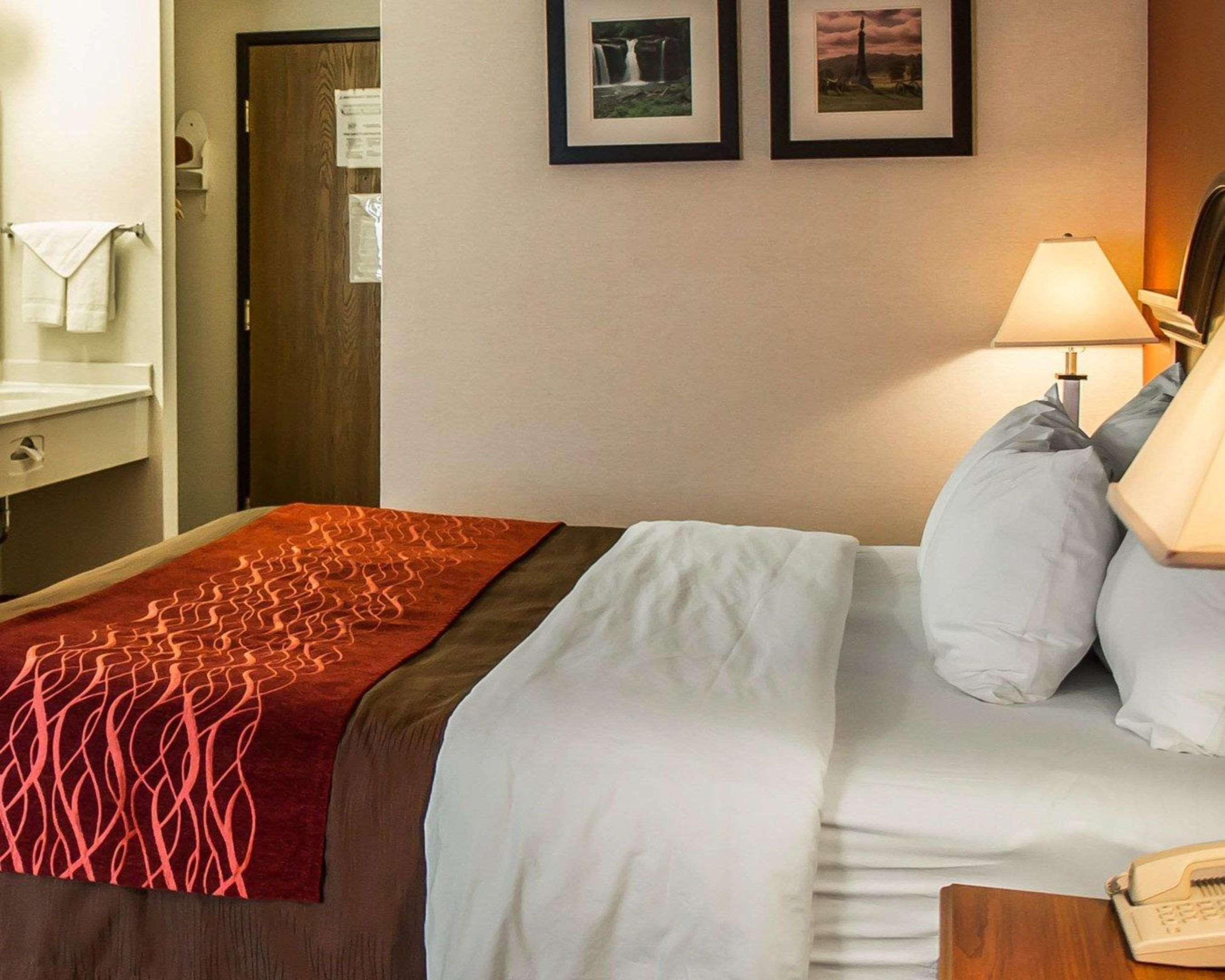 Quality Inn East Liverpool Eksteriør billede