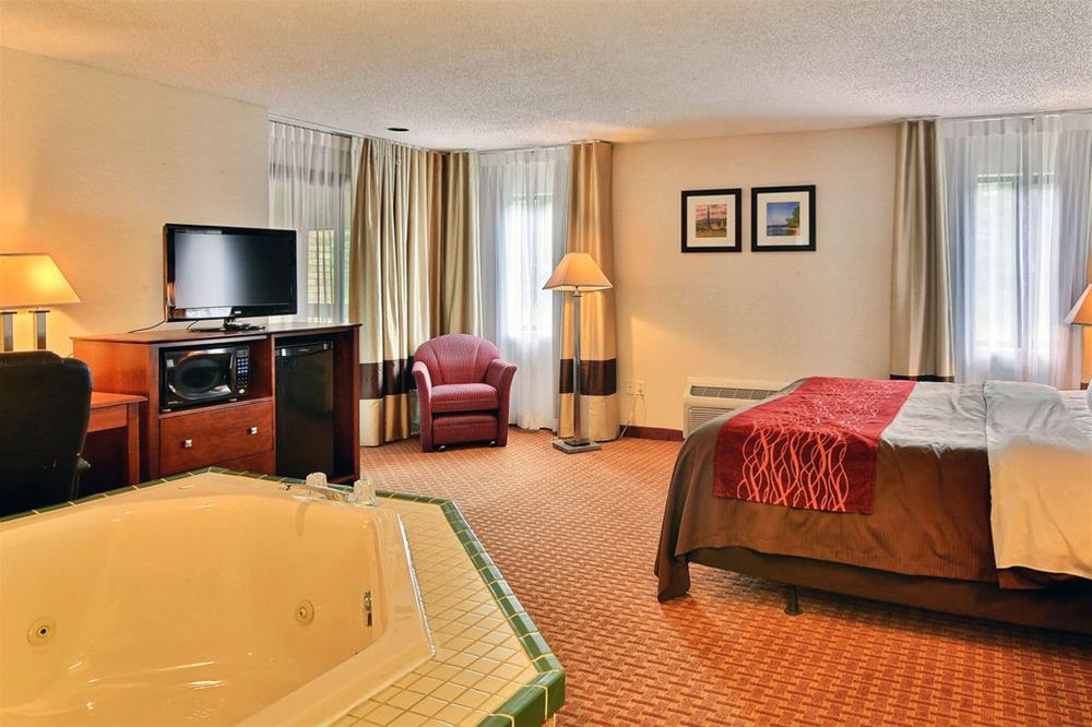 Quality Inn East Liverpool Eksteriør billede
