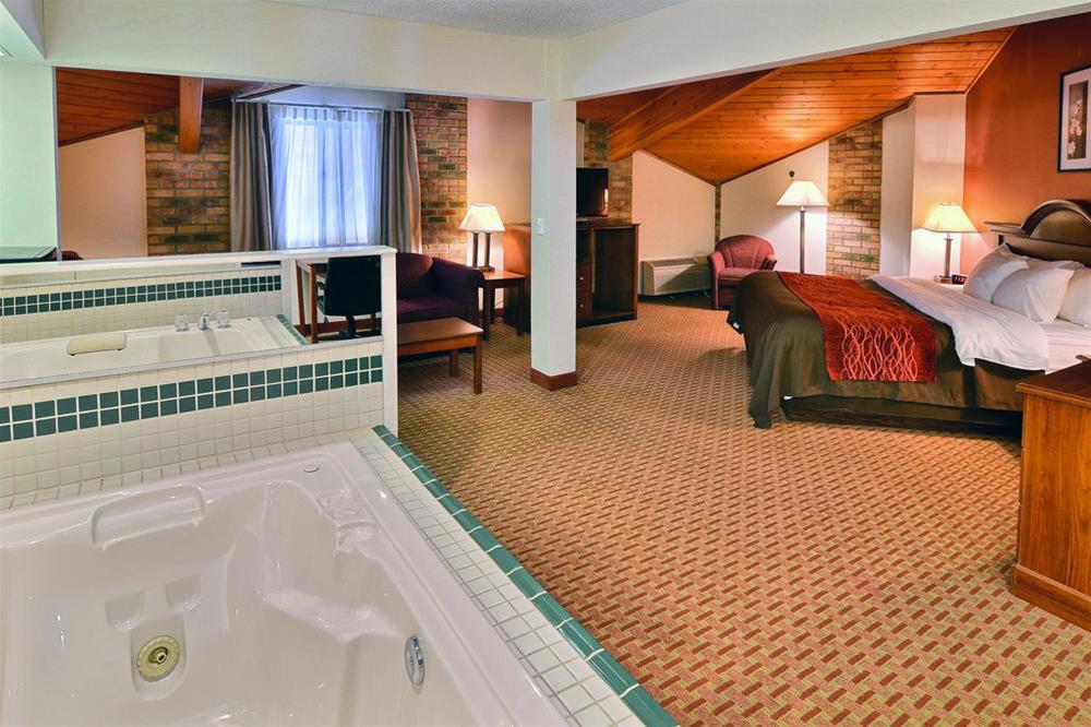 Quality Inn East Liverpool Eksteriør billede
