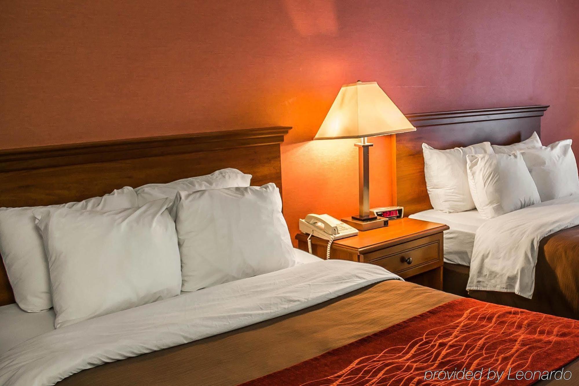 Quality Inn East Liverpool Eksteriør billede